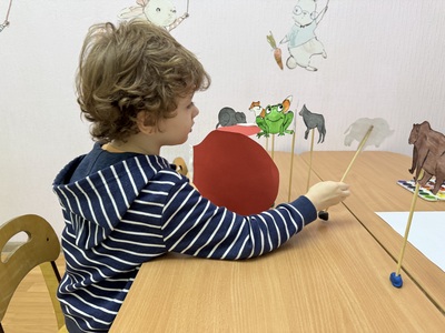 Проигрывание сказки "Рукавичка"