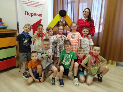 Группа "Веснушки" и актриса театра "BROMUS"