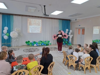 Наставник погружает участников в мир русского языка